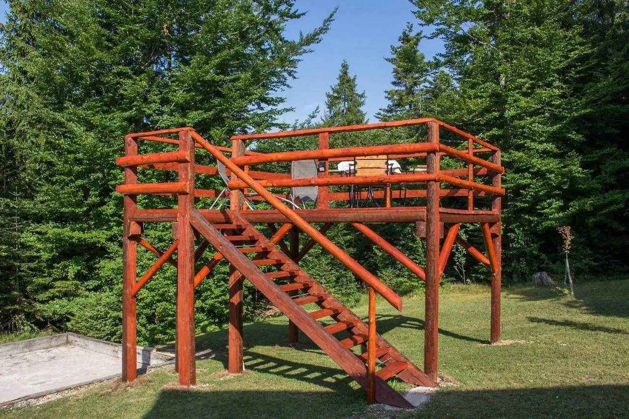Robinzonski Smjestaj Gak - Medo Villa Cabar Chalet